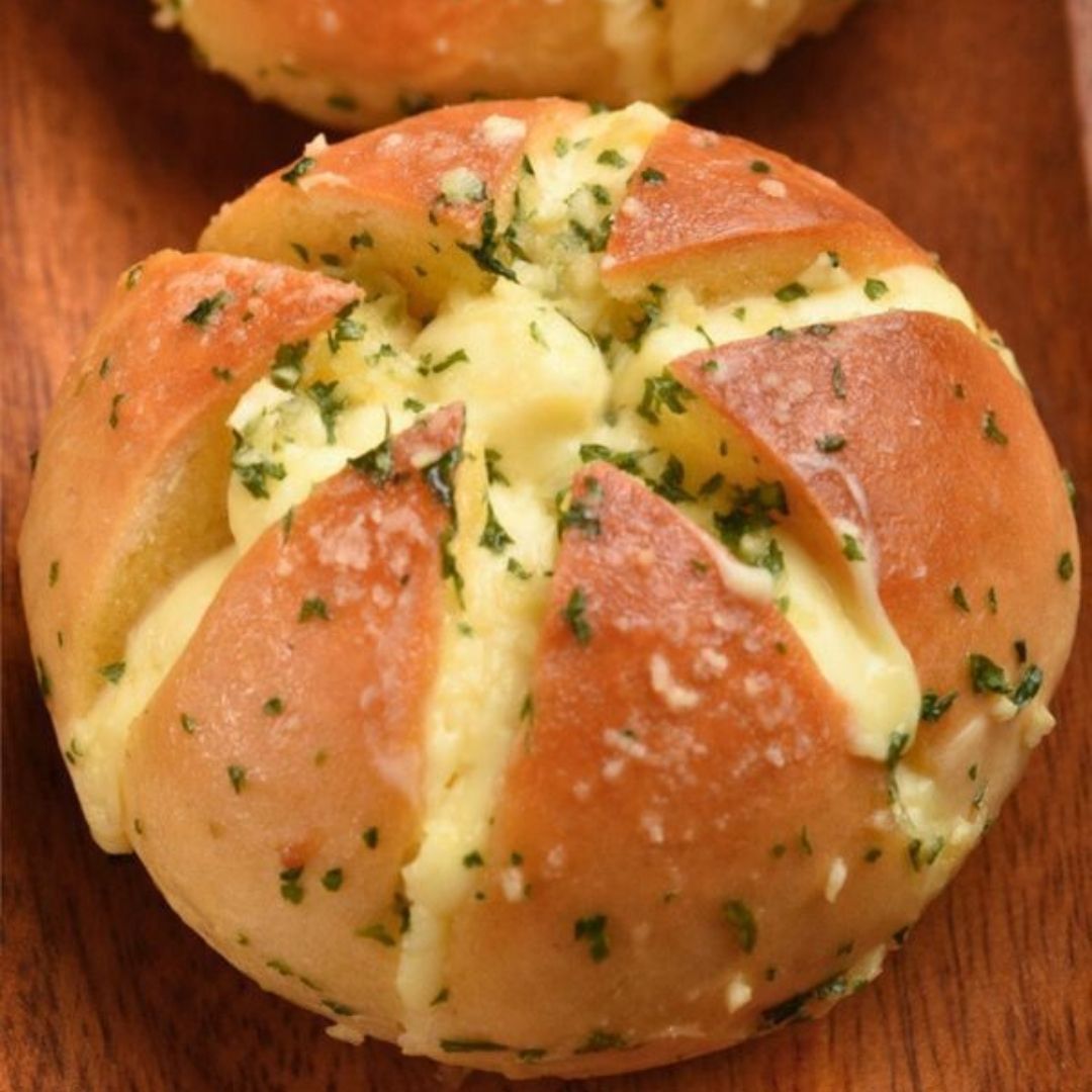 Korean Cream Cheese Garlic Buns